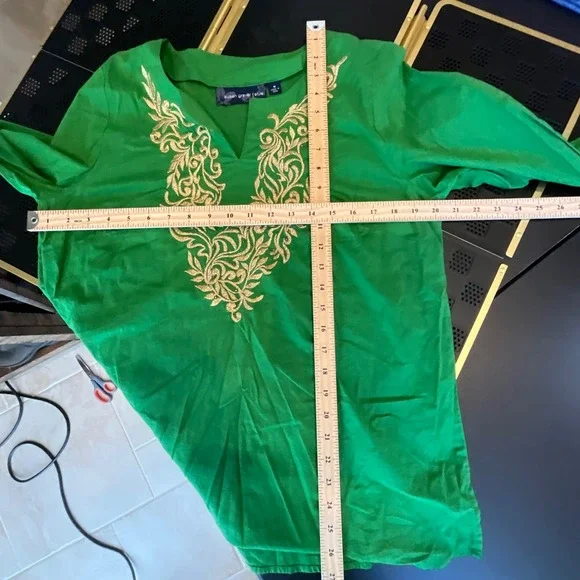 Susan Graver Style Green Cotton Embroidered Tunic Top Gold Beadwork Medium - Picture 9 of 10